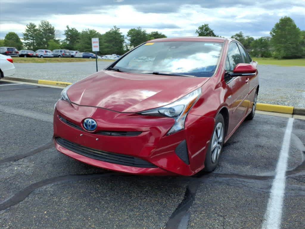Used 2017 Toyota Prius Four FWD image 3