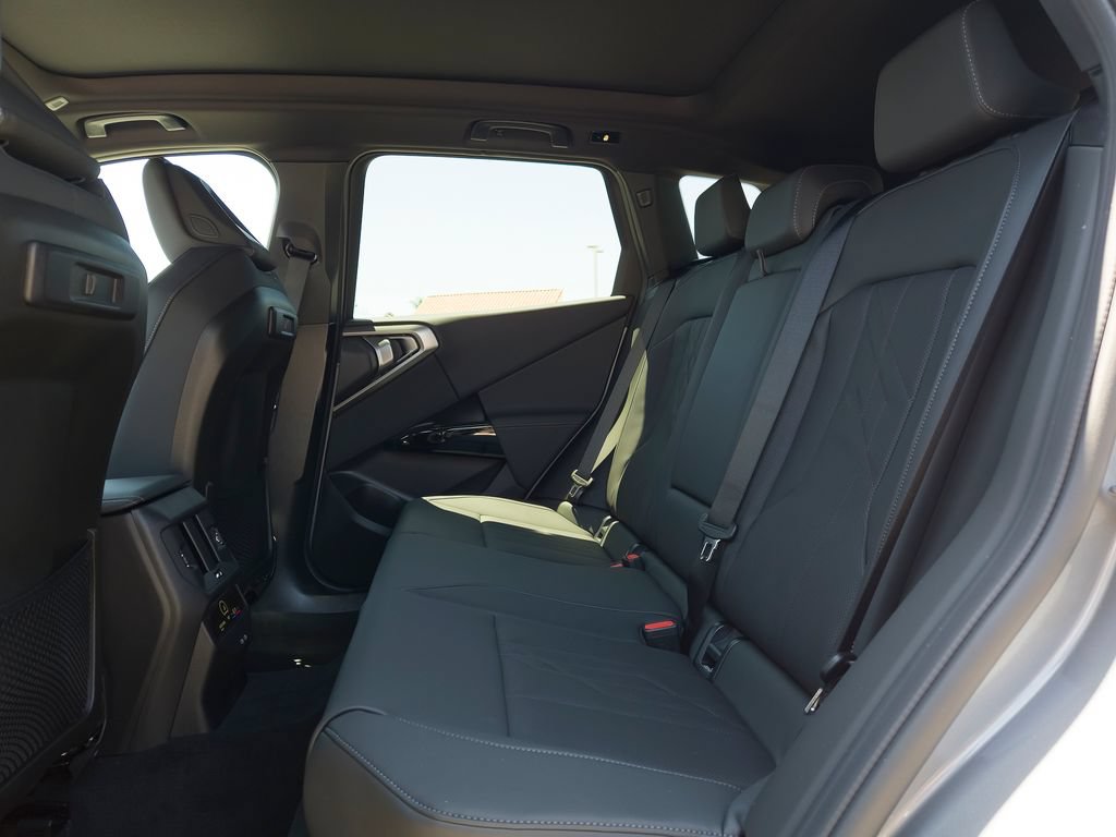 New 2026 BMW X3 xDrive30i w/ Premium Package AWD/4WD image 9