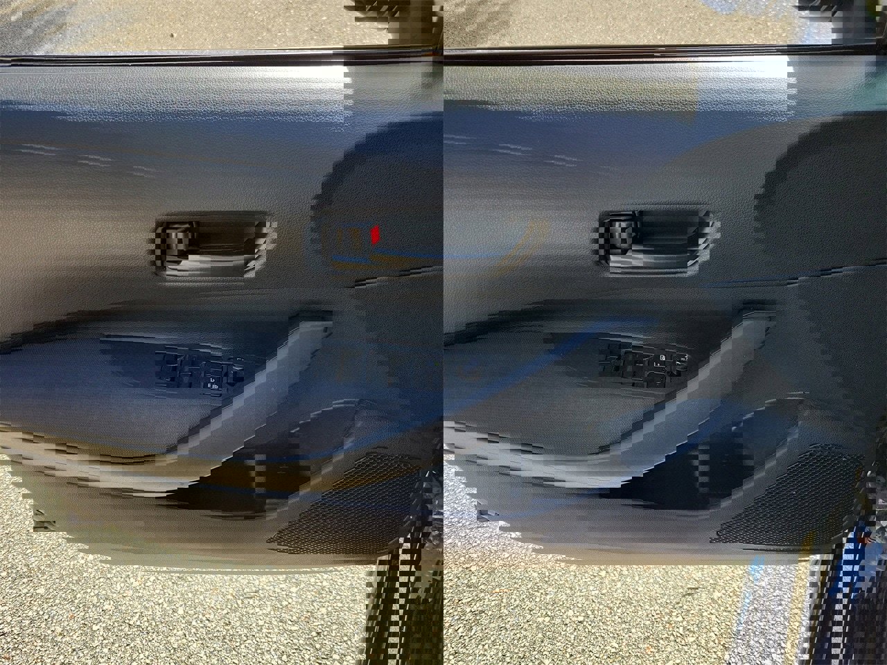 Used 2024 Toyota Corolla LE image 13