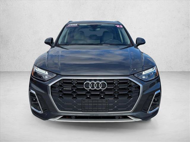 Used 2023 Audi Q5 2.0T Premium w/ Convenience Package AWD/4WD image 2