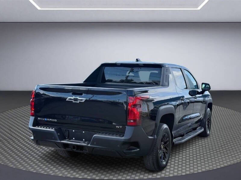 Used 2024 Chevrolet Silverado EV W/T image 10