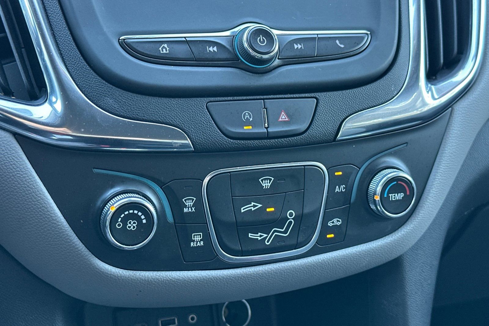 Used 2024 Chevrolet Equinox LS image 23