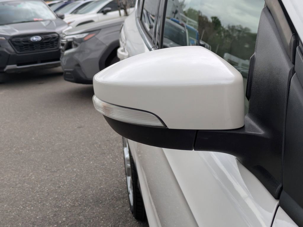 Used 2019 Ford Escape Titanium image 11