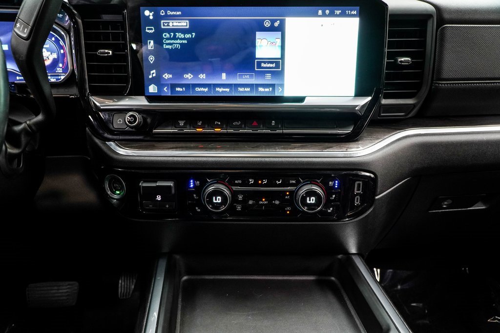 Used 2024 Chevrolet Silverado 3500 LTZ w/ LTZ Premium Package image 19