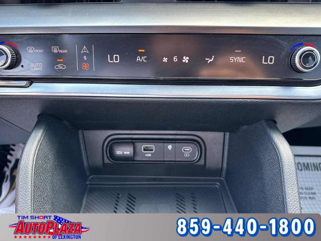 Used 2025 Kia Sportage EX w/ Premium Package FWD image 25