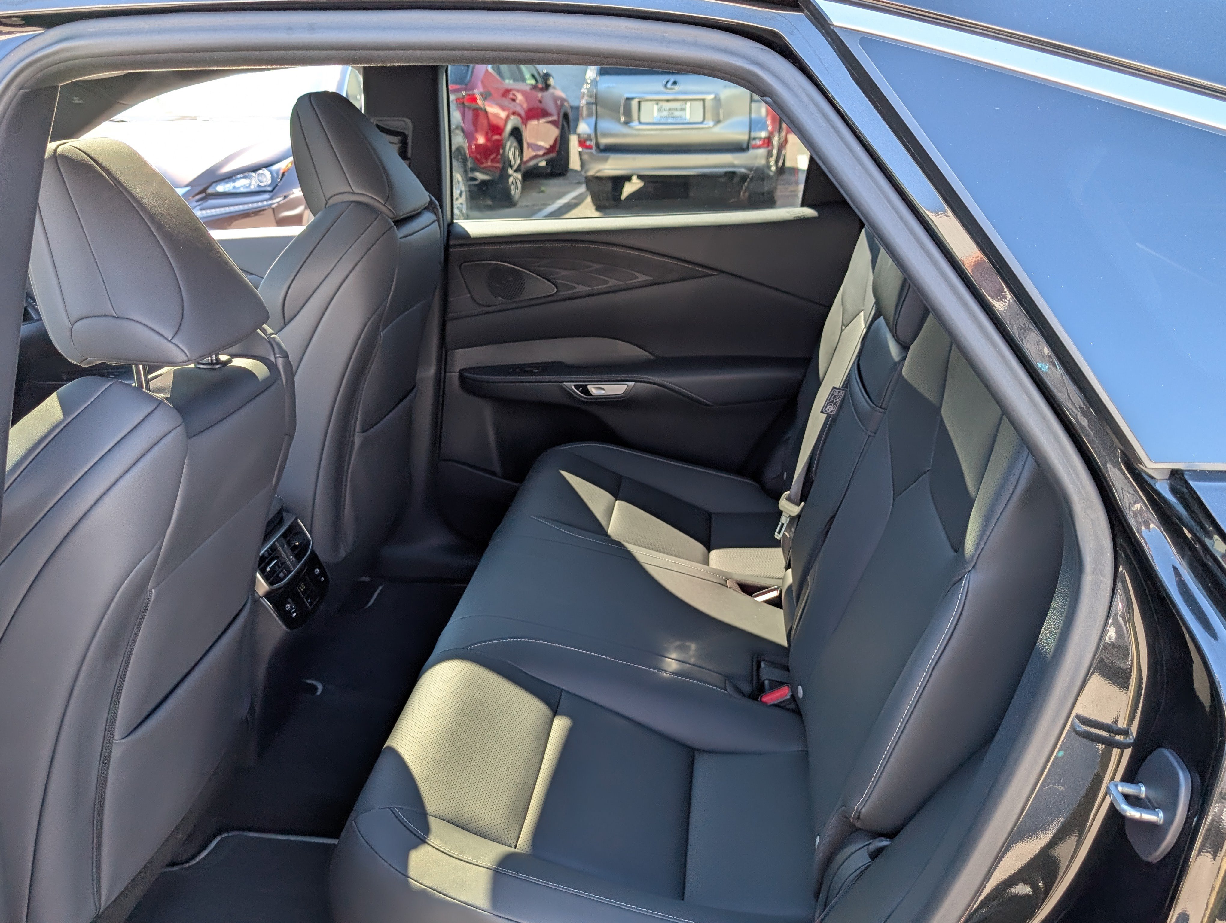 Used 2024 Lexus RX 350 F Sport w/ Technology Package AWD/4WD image 16