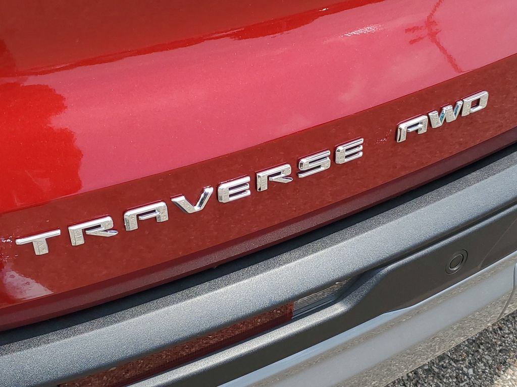 Used 2025 Chevrolet Traverse LT w/ Driver Confidence Package AWD/4WD image 37