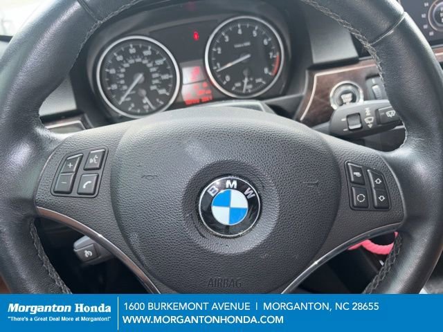 Used 2011 BMW 328i Convertible image 11