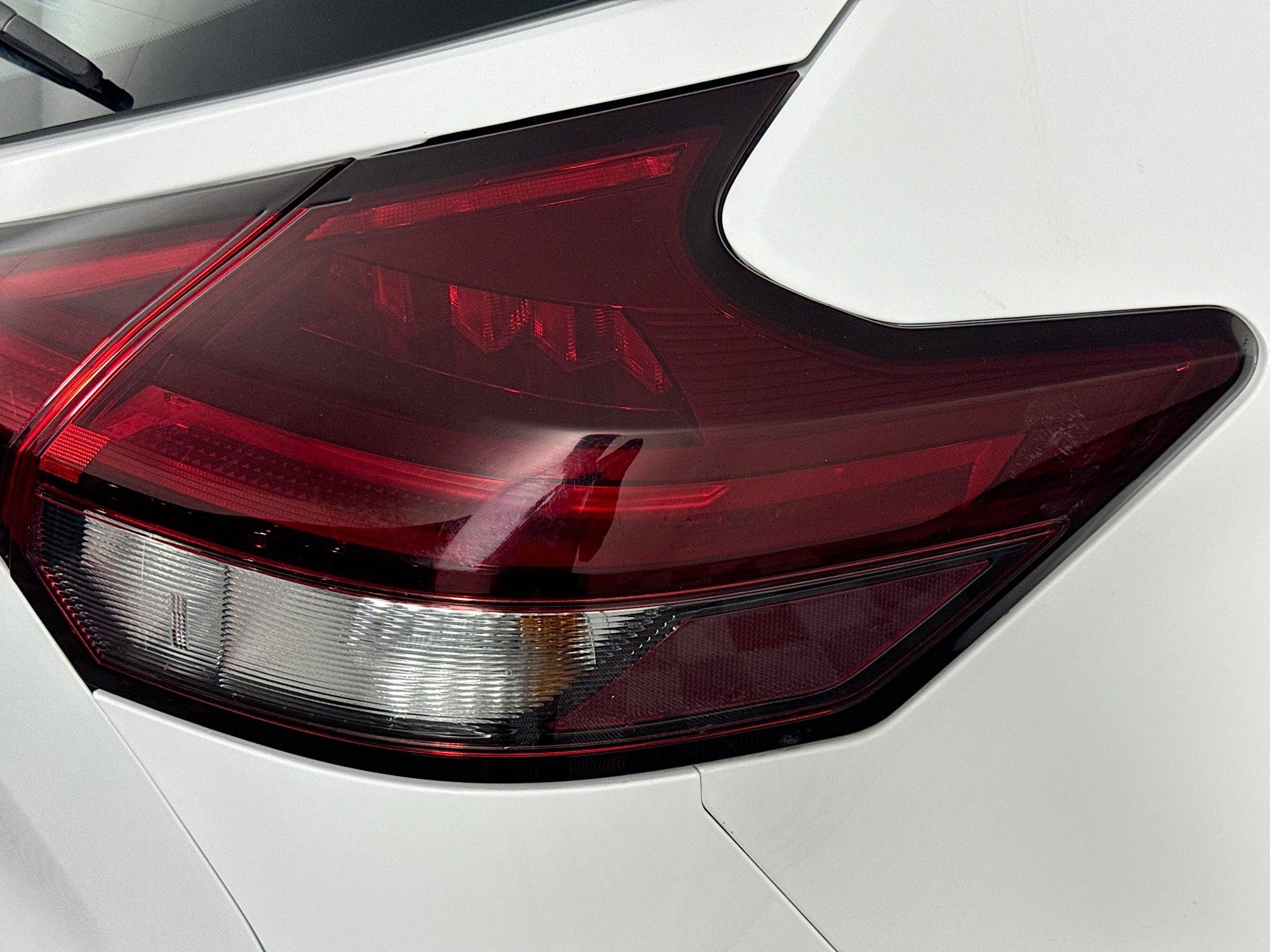 Used 2022 Nissan Kicks S image 33