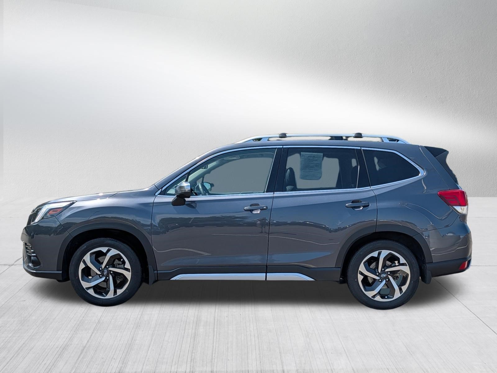 Used 2024 Subaru Forester Touring AWD/4WD image 4
