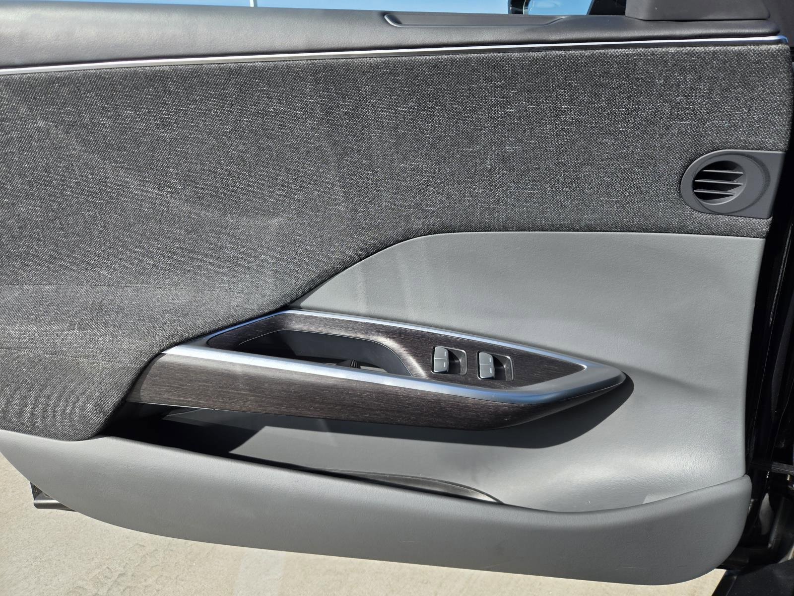 Used 2024 Lucid Air Pure image 18