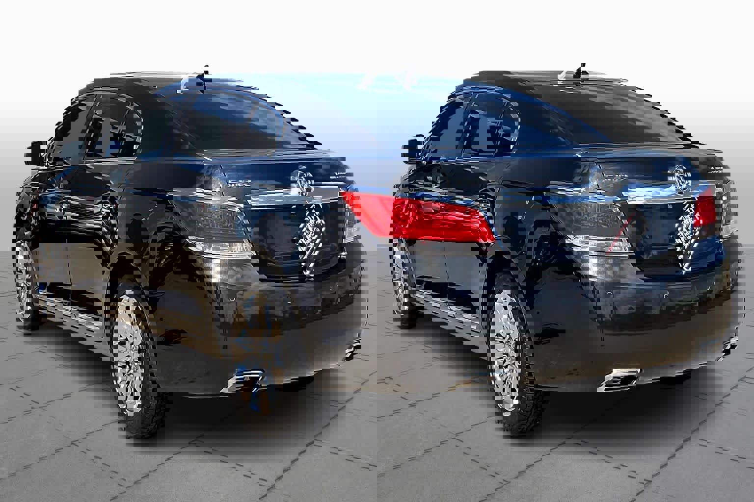 Used 2012 Buick LaCrosse Premium w/ Driver Confidence Package image 11