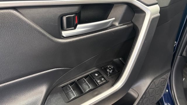 Used 2025 Toyota RAV4 XLE w/ Convenience Package AWD/4WD image 18