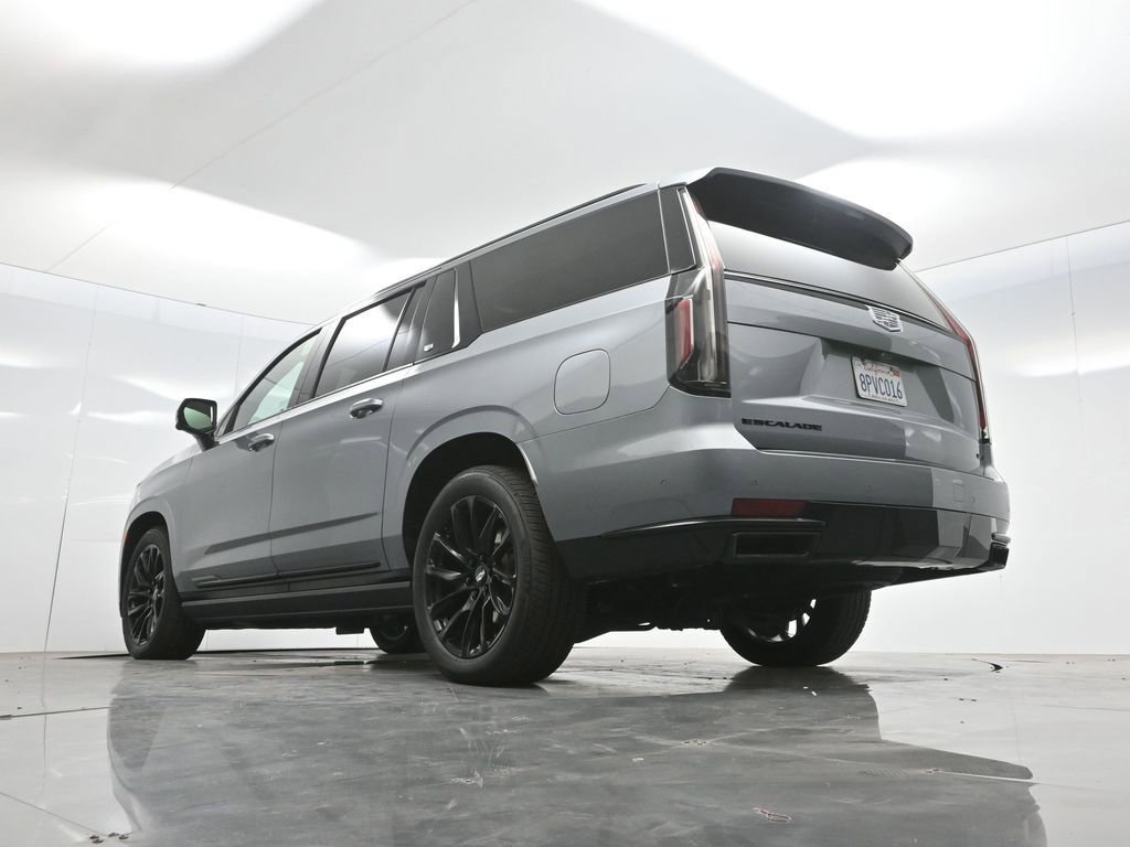 Used 2023 Cadillac Escalade ESV Sport Platinum w/ LPO, ONYX Package AWD/4WD image 73