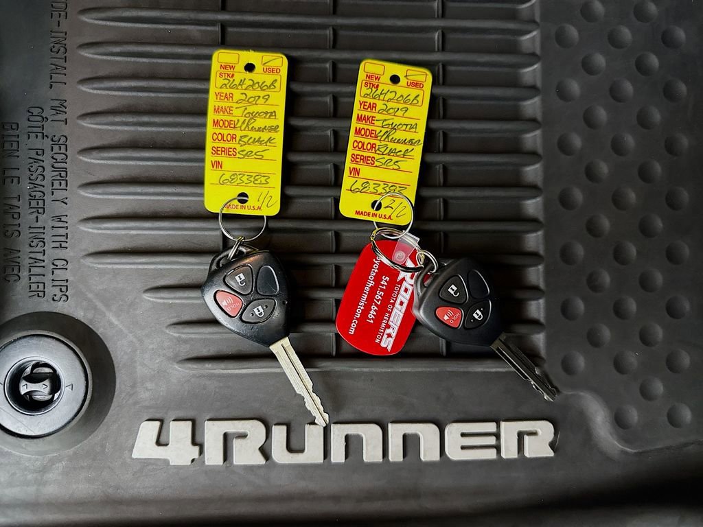 Certified 2019 Toyota 4Runner SR5 image 35