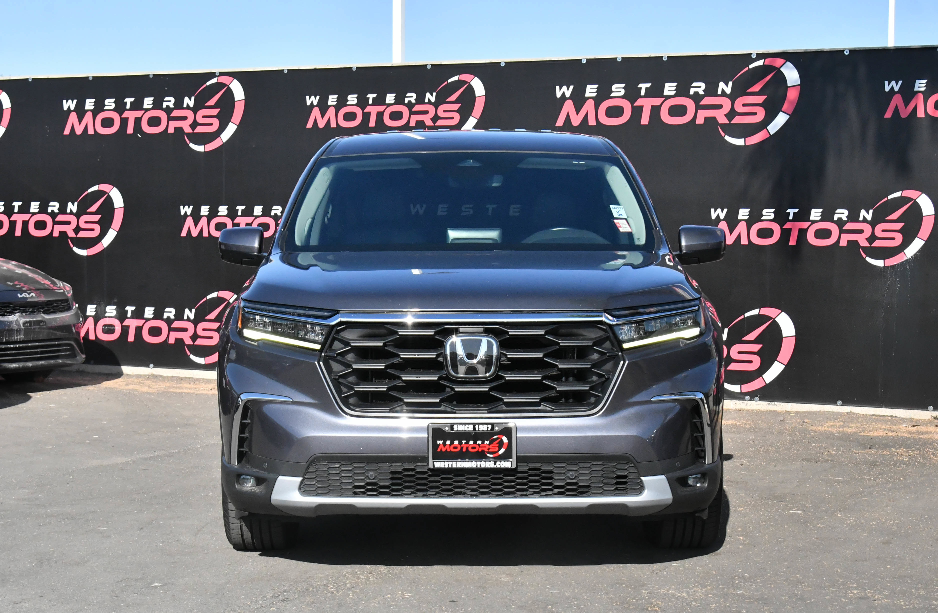 Used 2024 Honda Pilot EX-L image 2