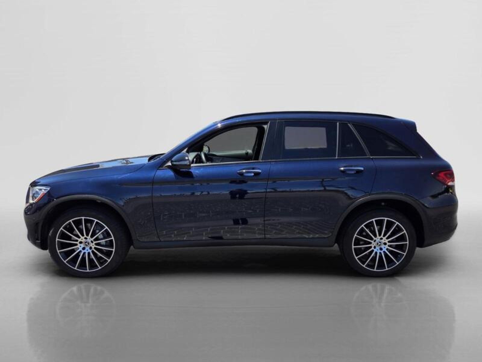 Certified 2022 Mercedes-Benz GLC 300 image 2