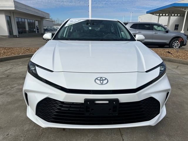 Used 2026 Toyota Camry LE image 8