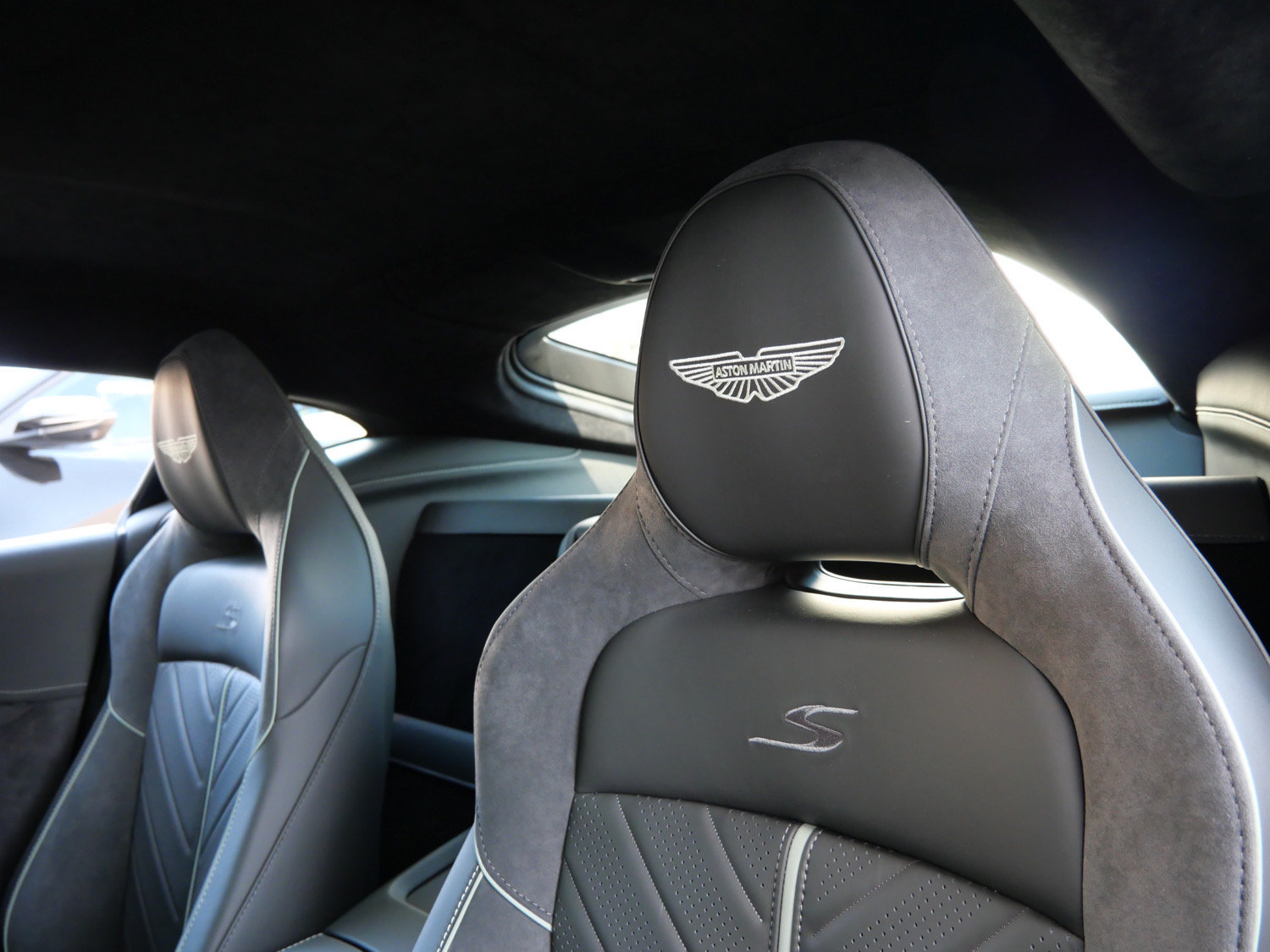 New 2026 Aston Martin V8 Vantage S RWD image 5
