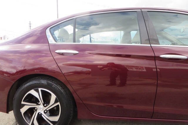 Used 2016 Honda Accord LX image 14