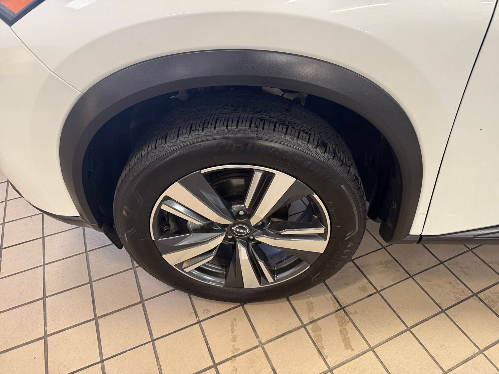 Used 2026 Nissan Rogue SL FWD image 32