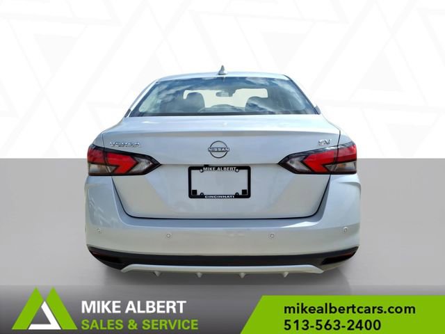Used 2023 Nissan Versa SV image 6