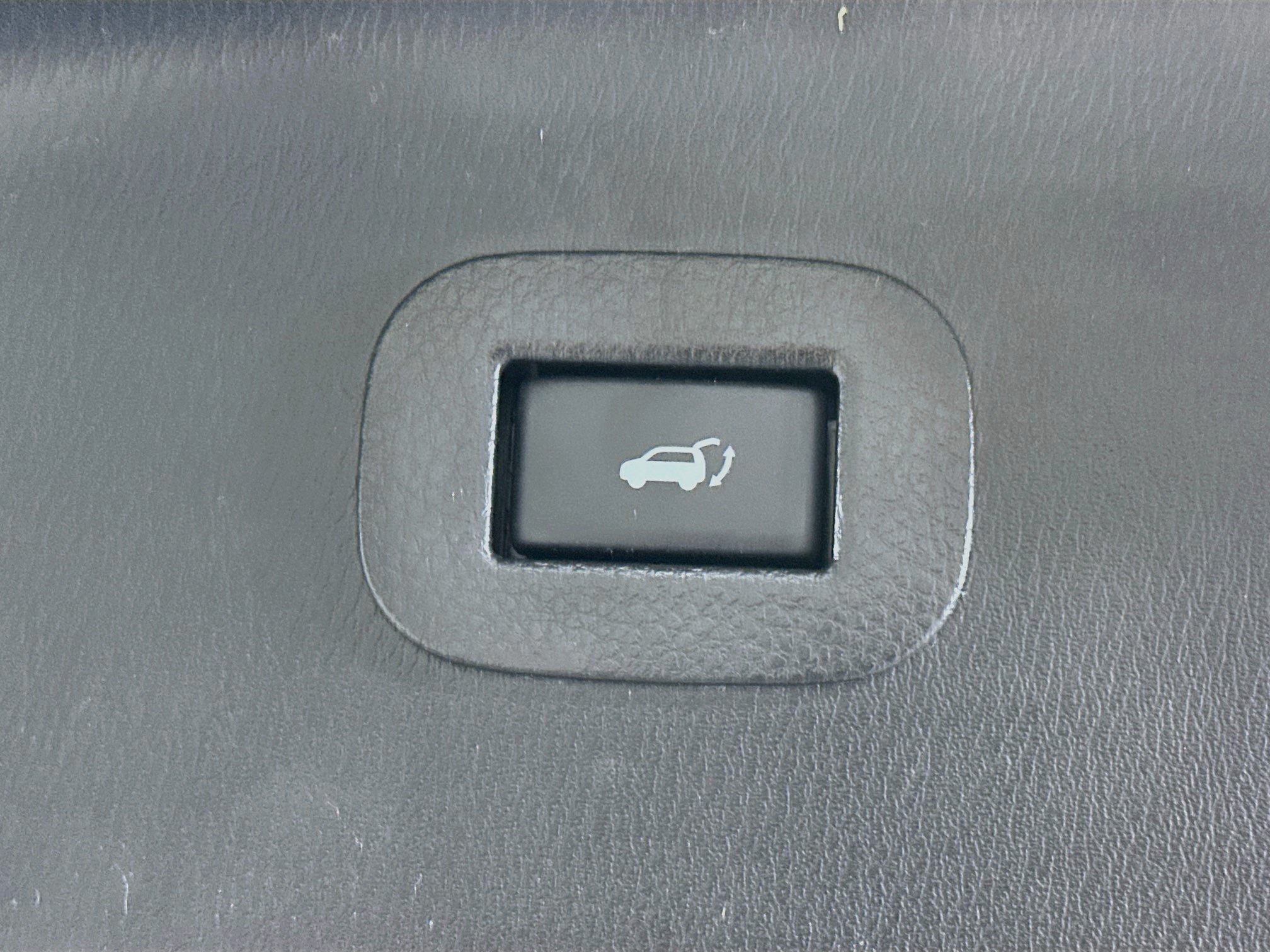 Used 2019 INFINITI QX80 Luxe RWD image 32