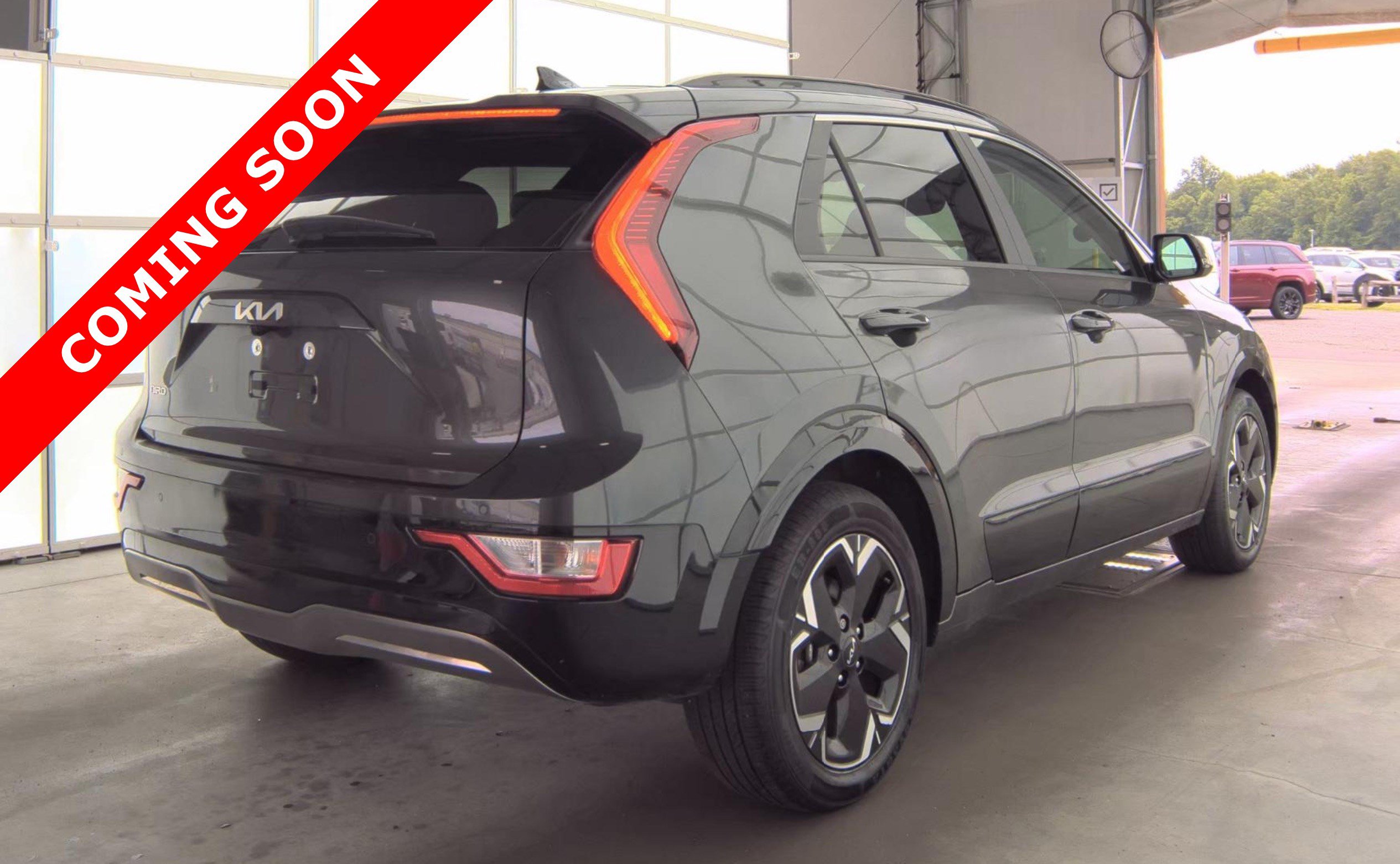 Used 2024 Kia Niro Wind w/ Wind Preserve Package FWD image 5