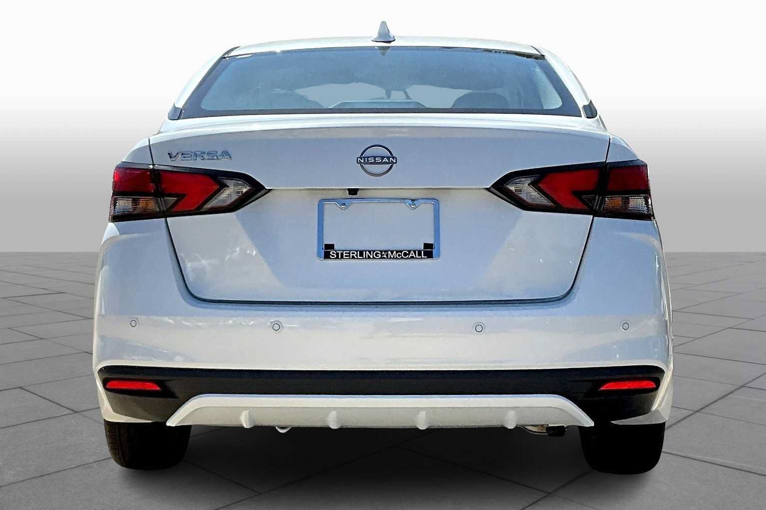Certified 2025 Nissan Versa SV w/ Trunk Package FWD image 4