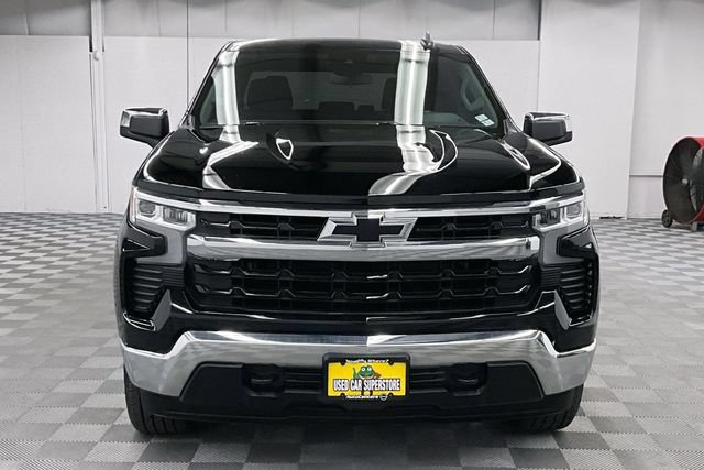 Used 2023 Chevrolet Silverado 1500 LT w/ LPO, Dark Essentials Package AWD/4WD image 4