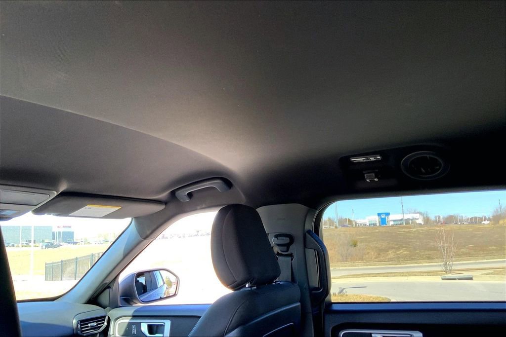 Used 2020 Ford Explorer XLT image 21