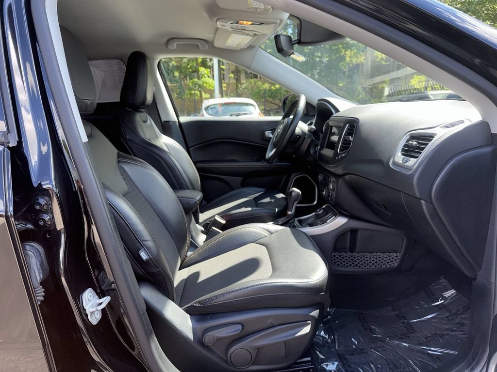 Used 2019 Jeep Compass Latitude AWD/4WD image 22