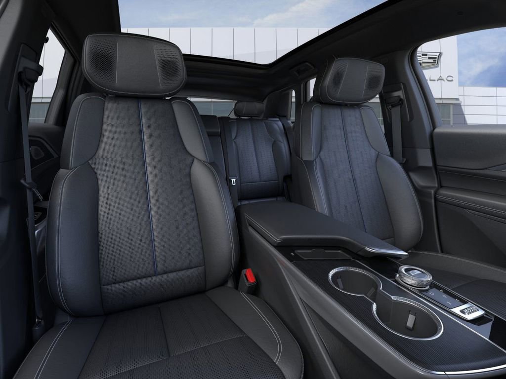 New 2025 Cadillac Lyriq Luxury image 17