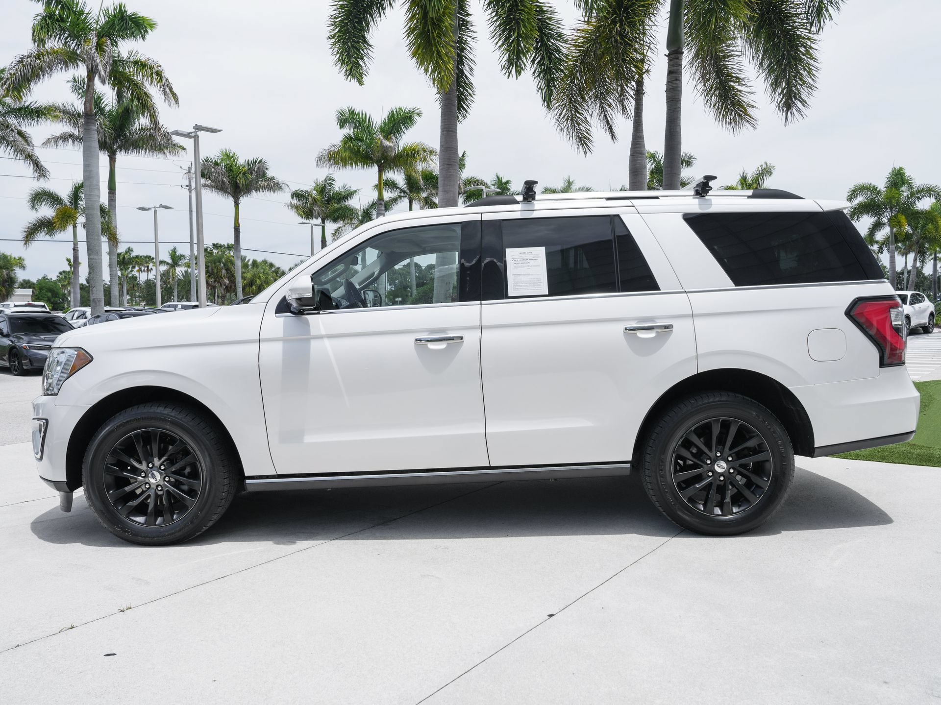 Used 2019 Ford Expedition Limited w/ Equipment Group 301A RWD image 22