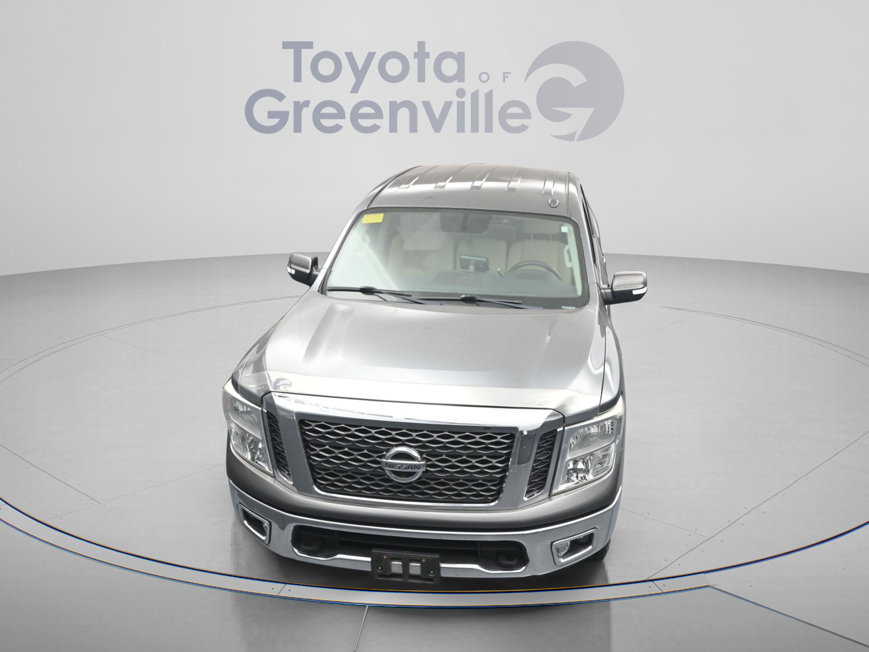 Used 2017 Nissan Titan SV AWD/4WD image 23