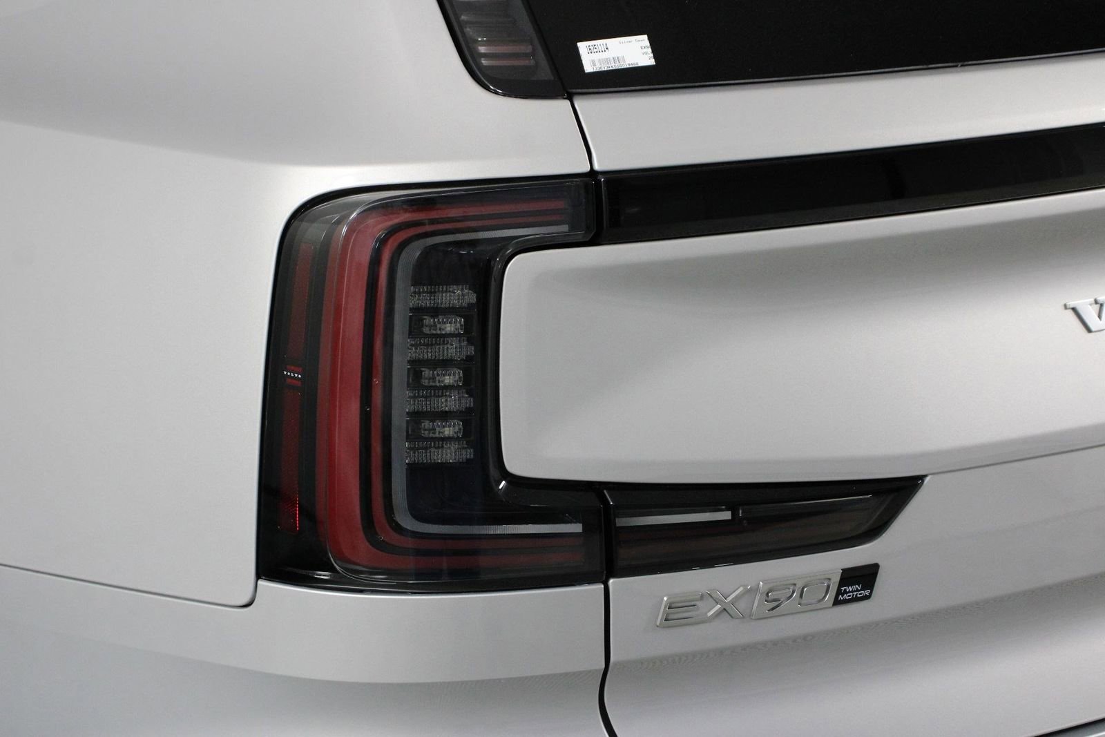 New 2025 Volvo EX90 Plus image 14