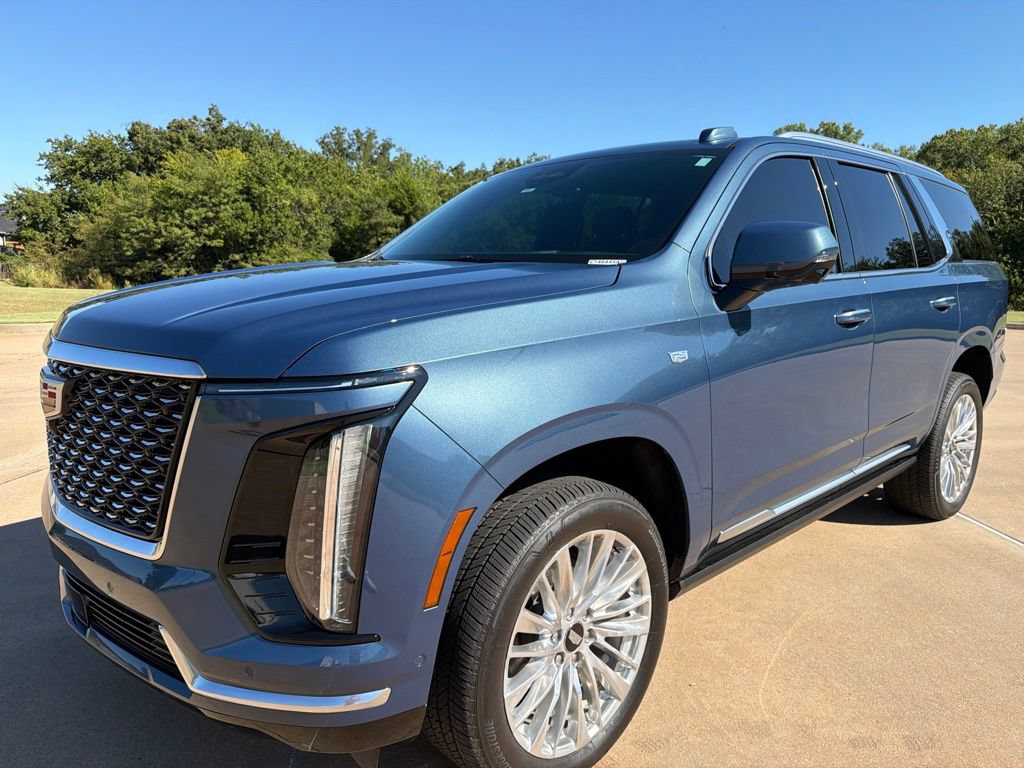 Certified 2026 Cadillac Escalade Luxury AWD/4WD image 9