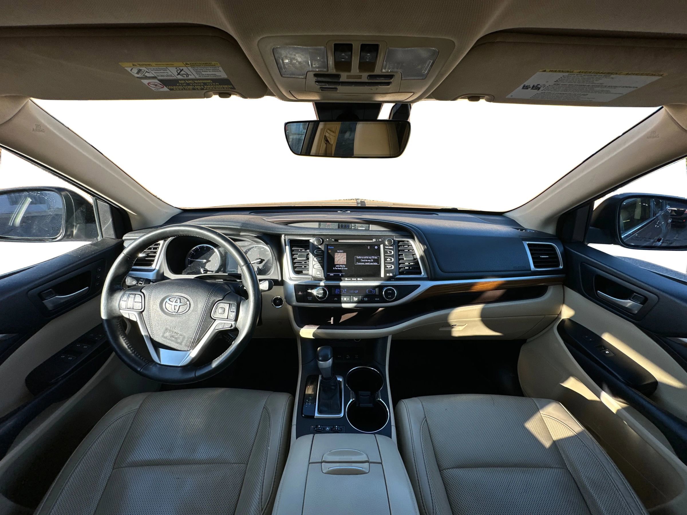 Used 2017 Toyota Highlander Limited Platinum image 9