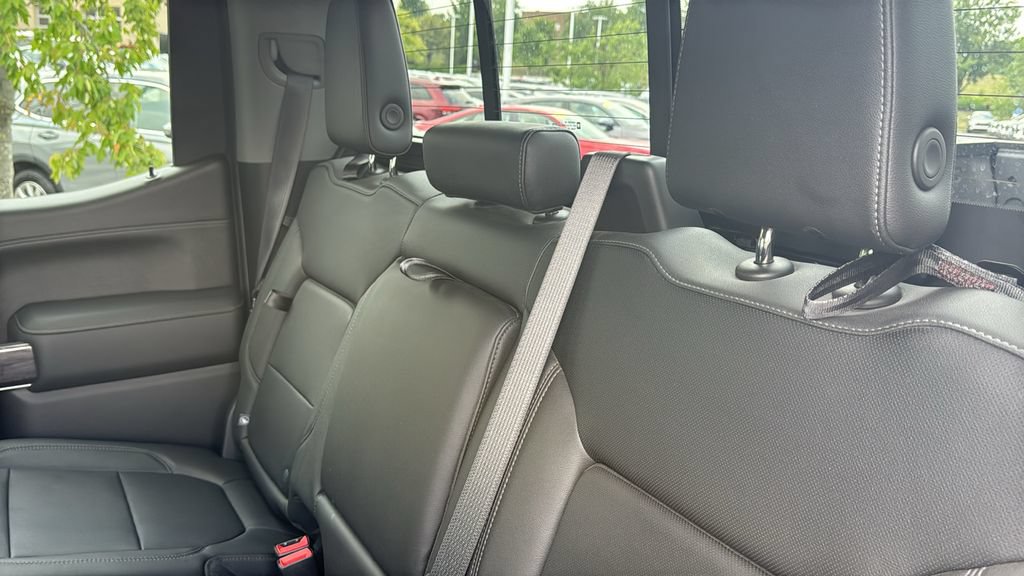 Used 2021 Chevrolet Silverado 1500 LTZ AWD/4WD image 26