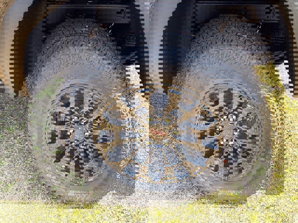 New 2026 GMC Canyon Elevation w/ Convenience Package image 28