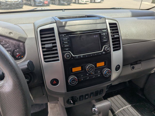 Used 2016 Nissan Frontier SV w/ SV Value Truck Package AWD/4WD image 17