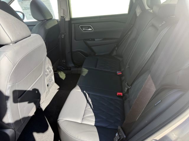 Certified 2026 Nissan Rogue Platinum w/ Platinum Premium Package image 9