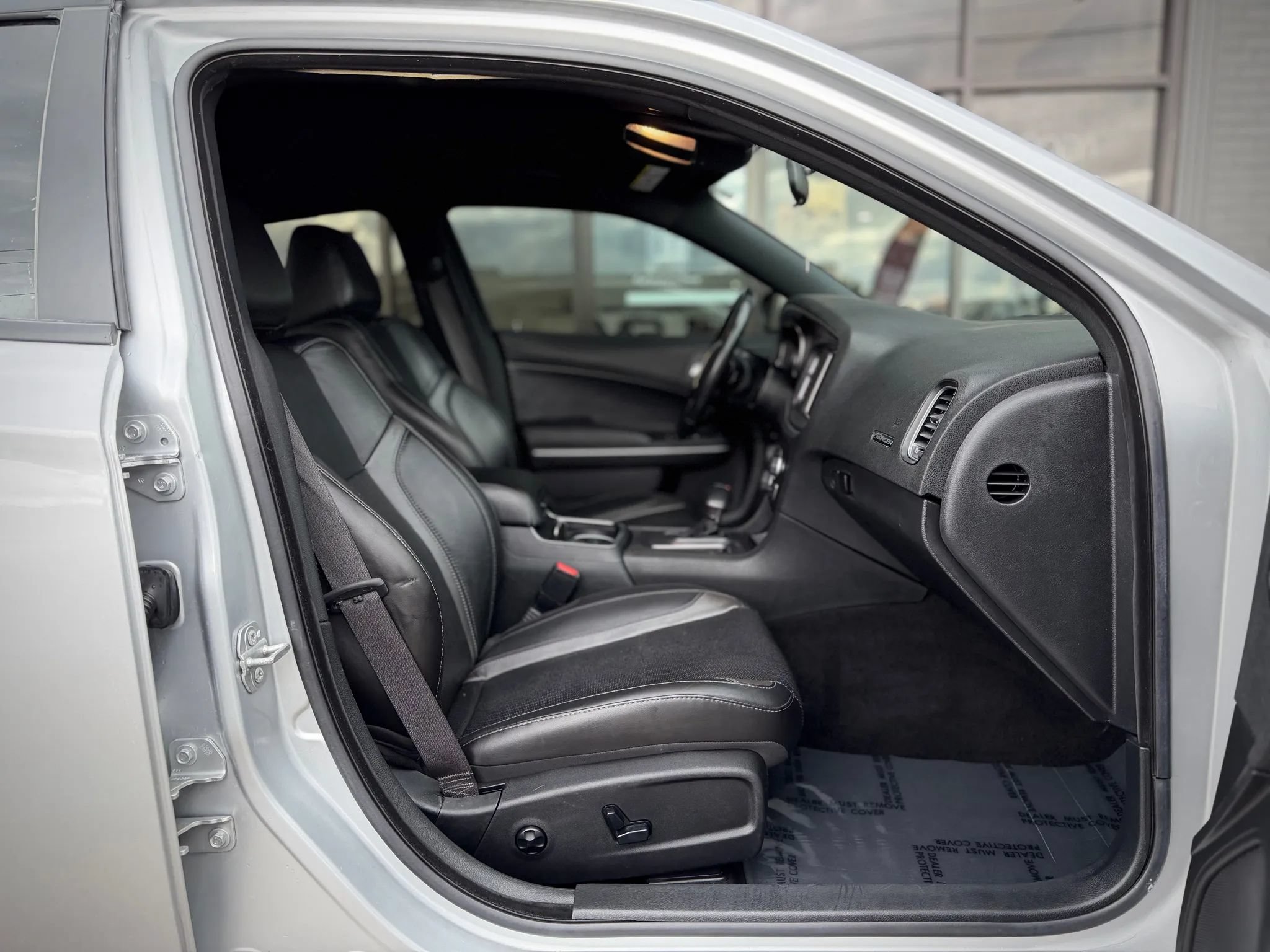 Used 2019 Dodge Charger SXT w/ Leather Interior Group RWD image 23
