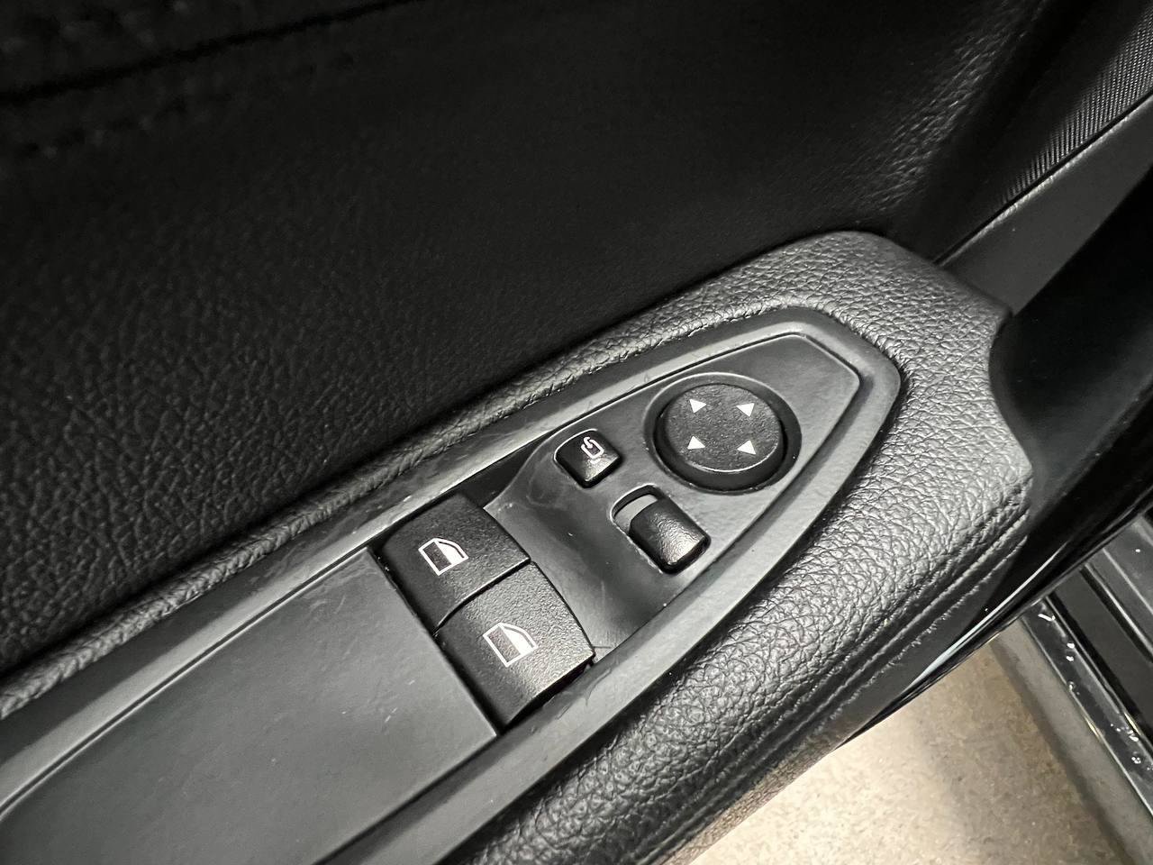 Used 2017 BMW 230i Coupe RWD image 21