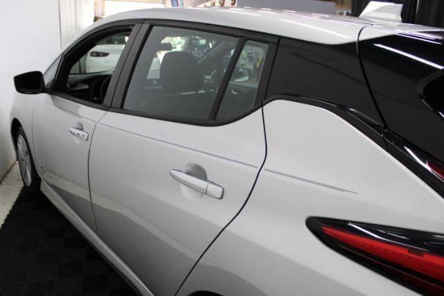 Used 2019 Nissan Leaf S w/ S Charge Package FWD image 9