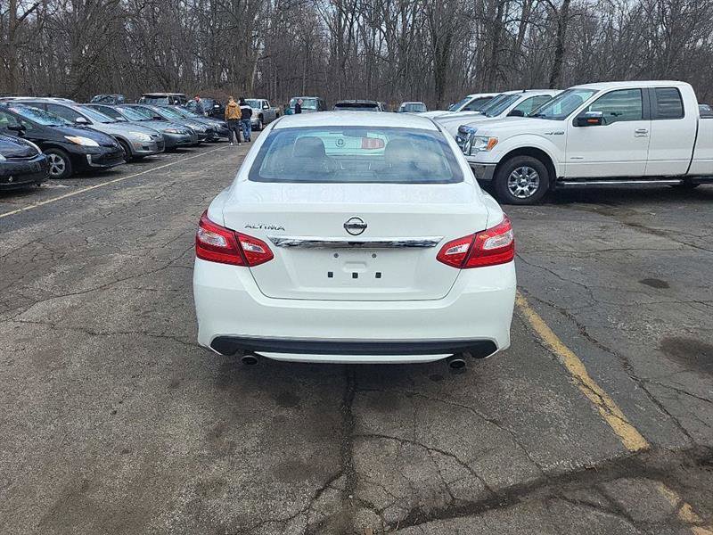 Used 2016 Nissan Altima 2.5 S w/ Power Driver Seat Package image 7