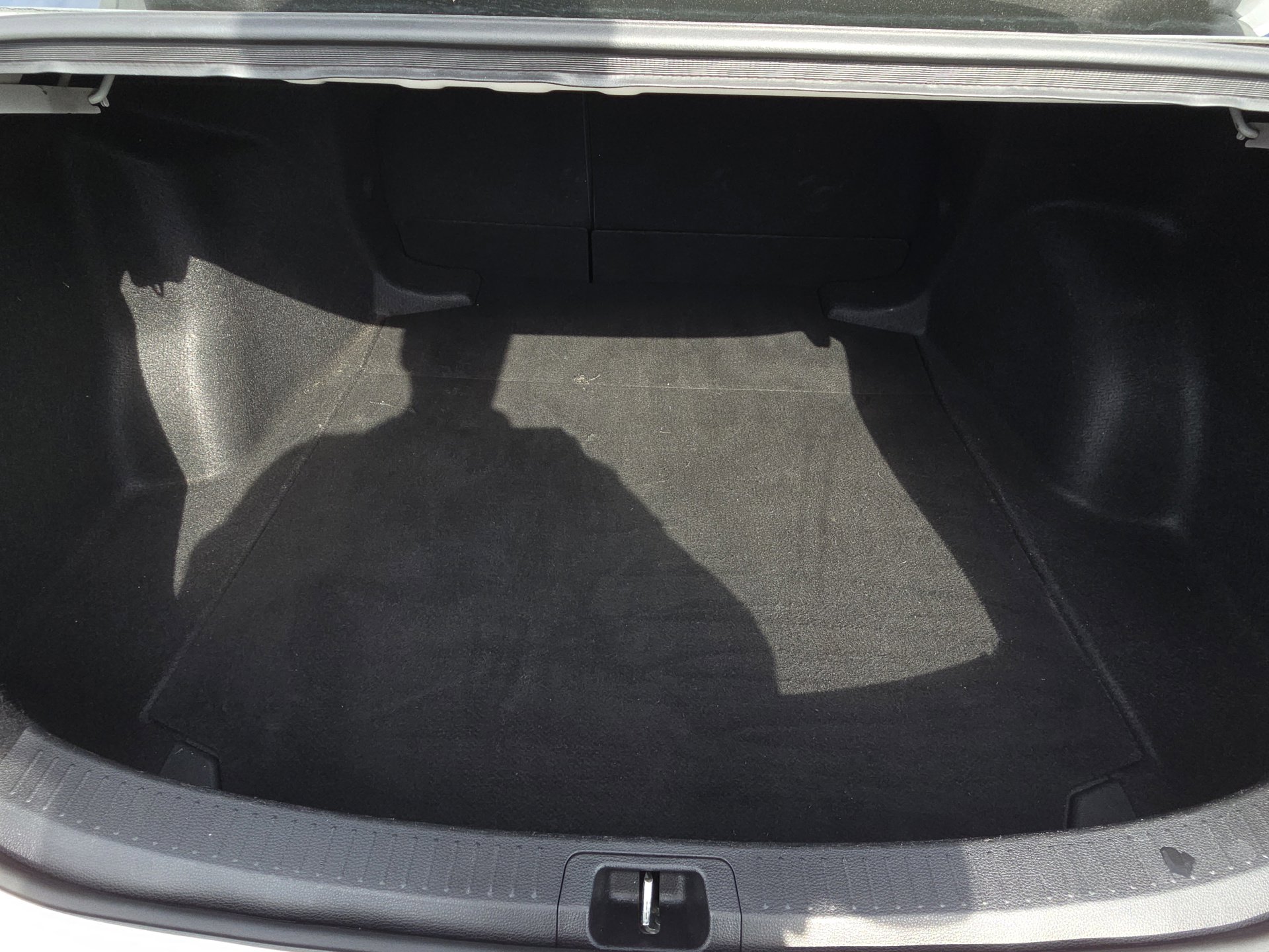 Used 2024 Toyota Corolla LE image 32