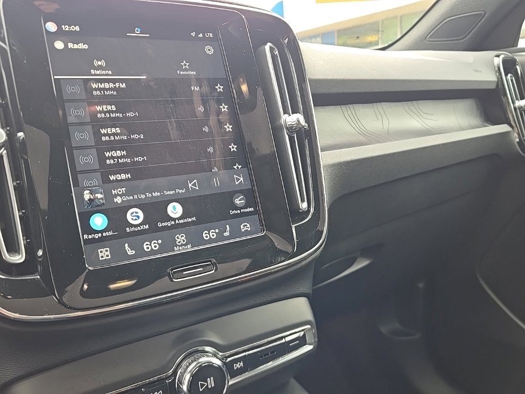 Certified 2023 Volvo C40 P8 Recharge Plus AWD/4WD image 19