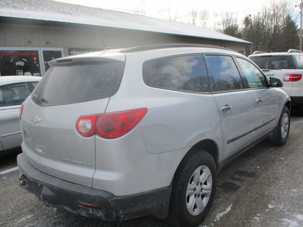 Used 2011 Chevrolet Traverse LS image 4