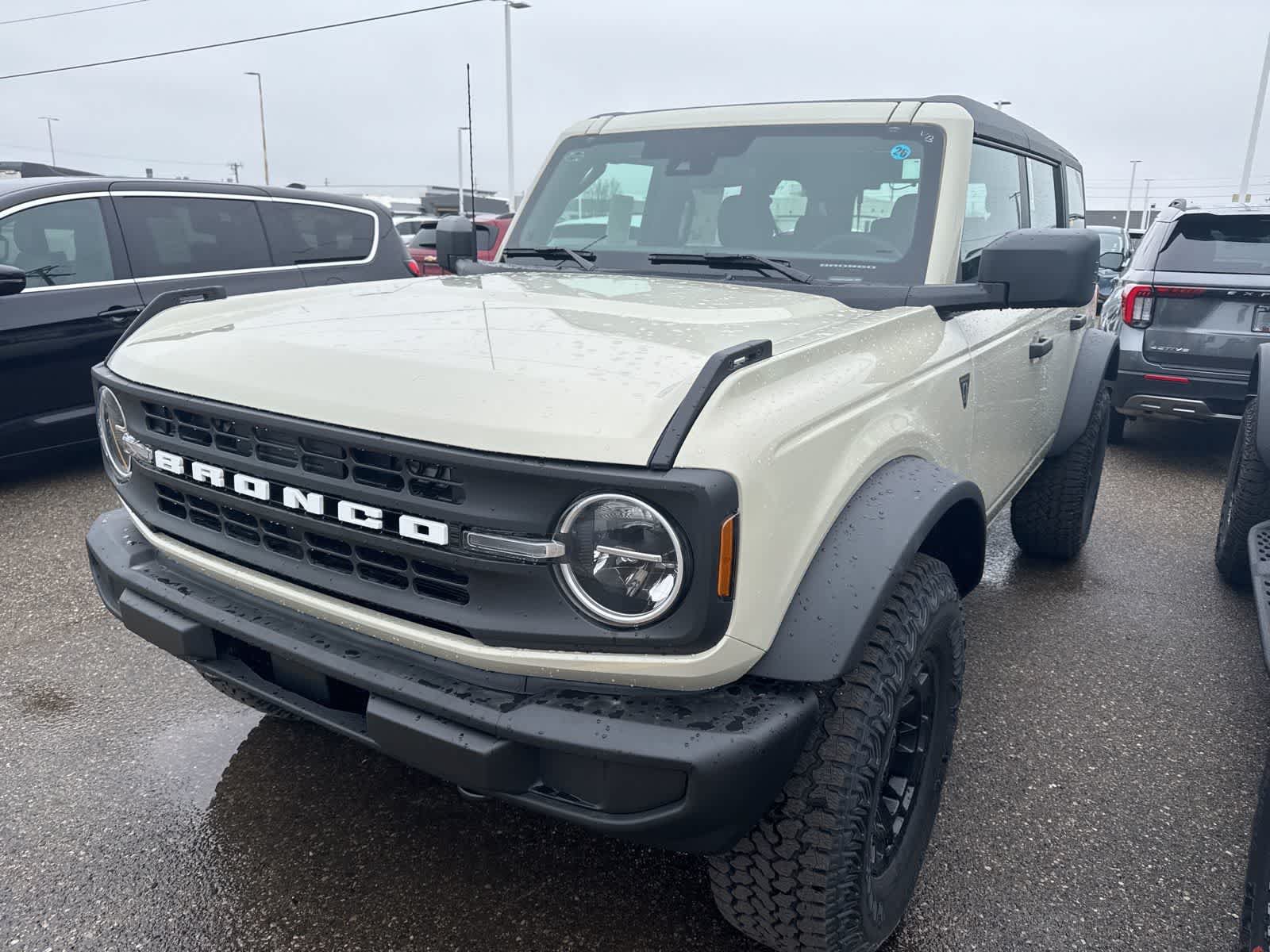 New 2026 Ford Bronco 4-Door w/ Sasquatch Package